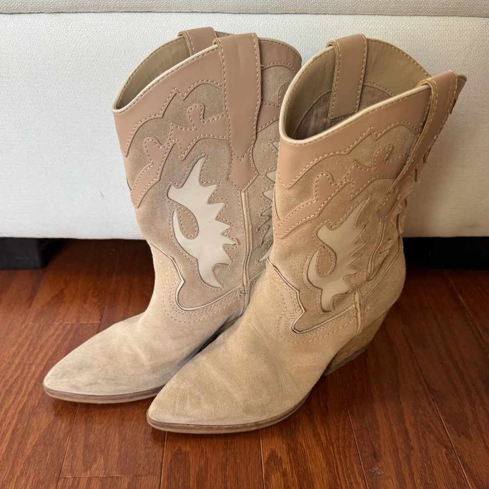 Dolce Vita Suede Cowgirl boots!
